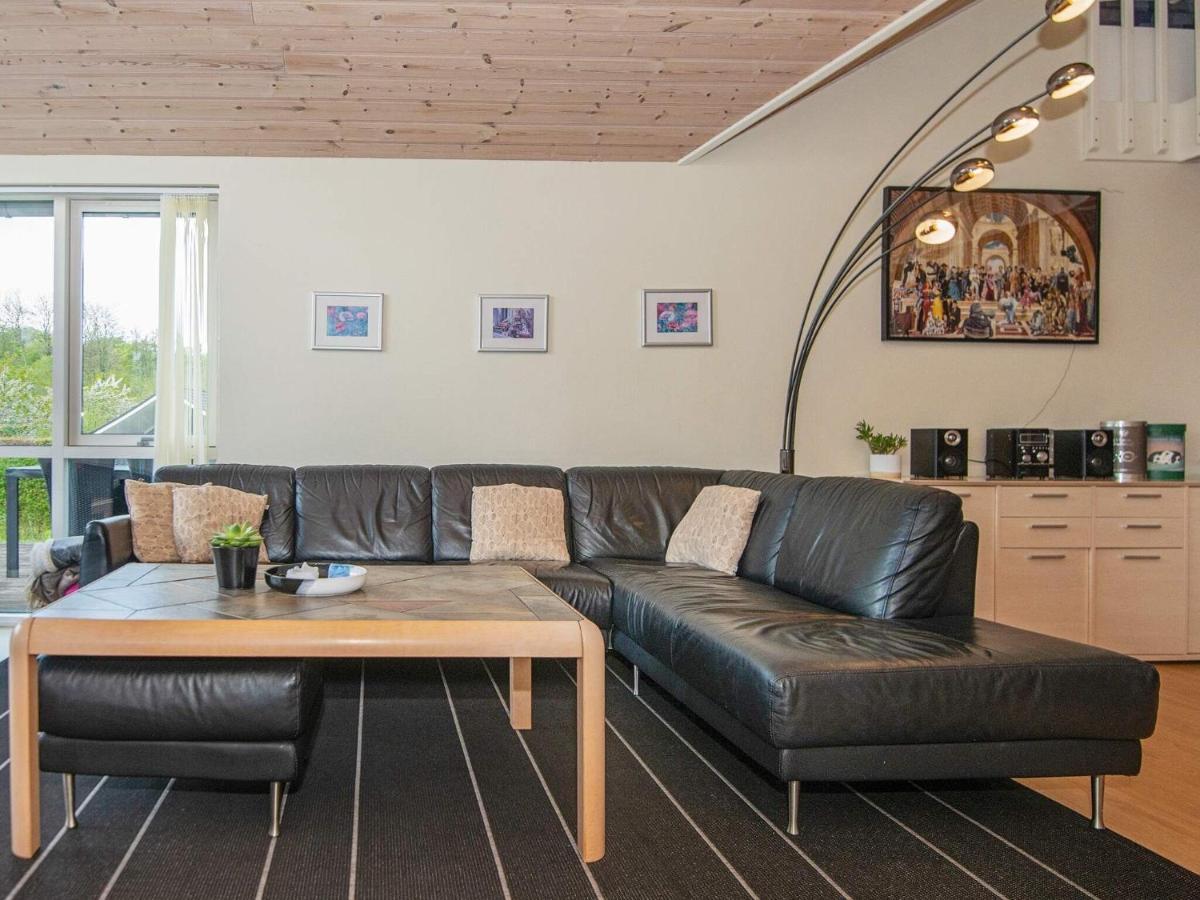 12 Person Holiday Home In Aabenraa Loddenhøj Екстериор снимка